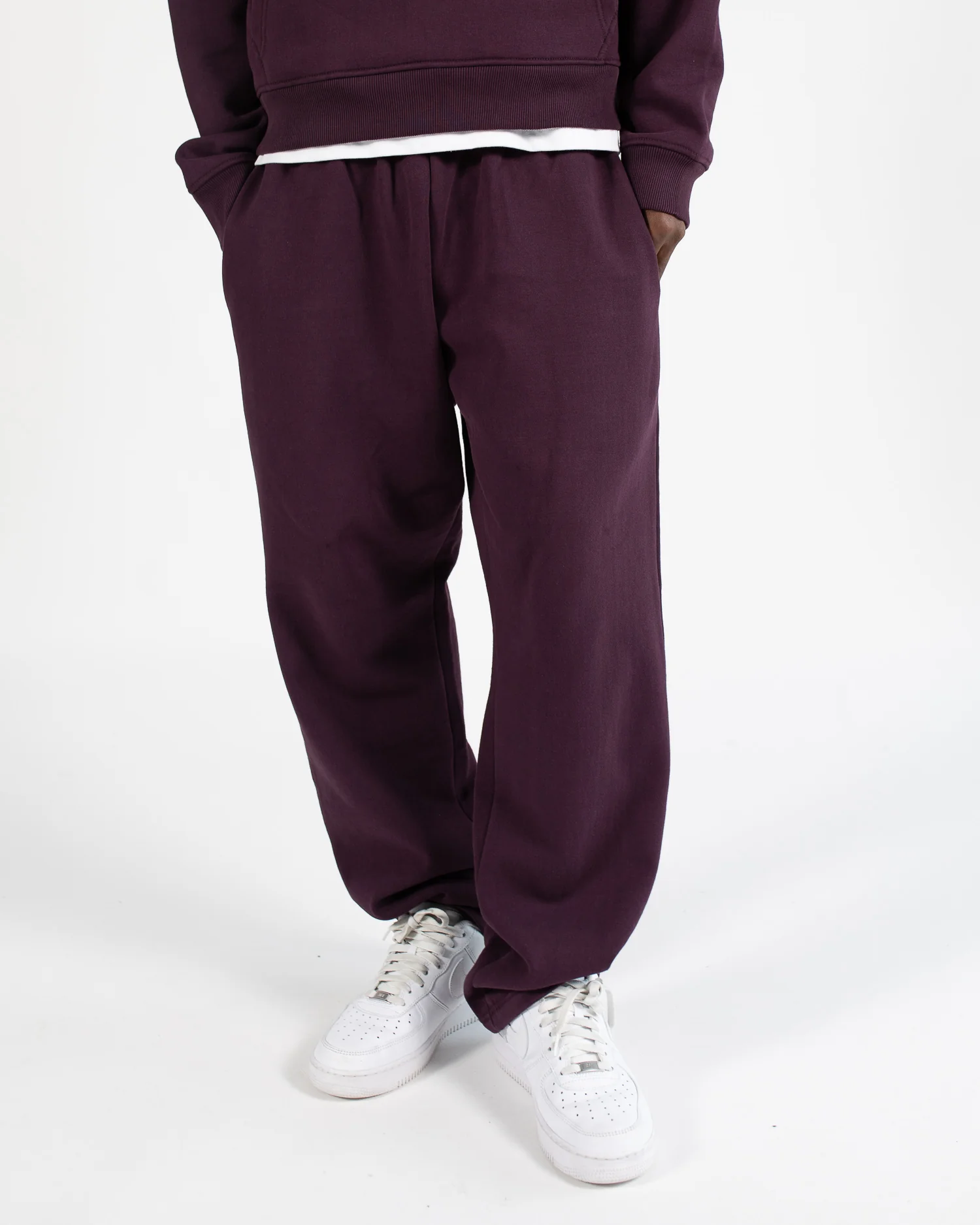 1061-open-bottom-sweatpants-wine-3.webp Open Bottom Sweatpants - Wine