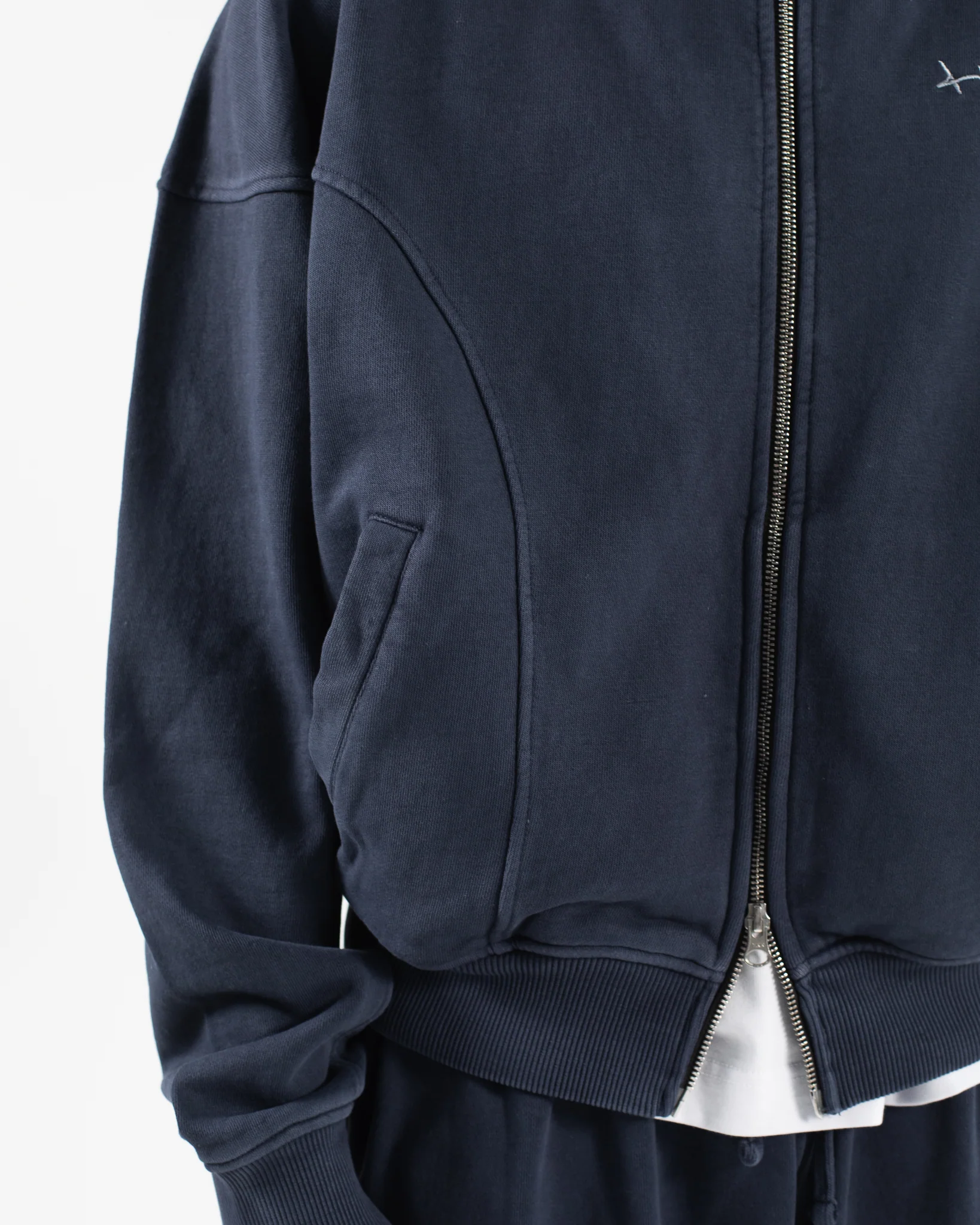 1221-signature-zip-hoodie-vintage-navy-4.webp Signature Zip Hoodie - Vintage Navy