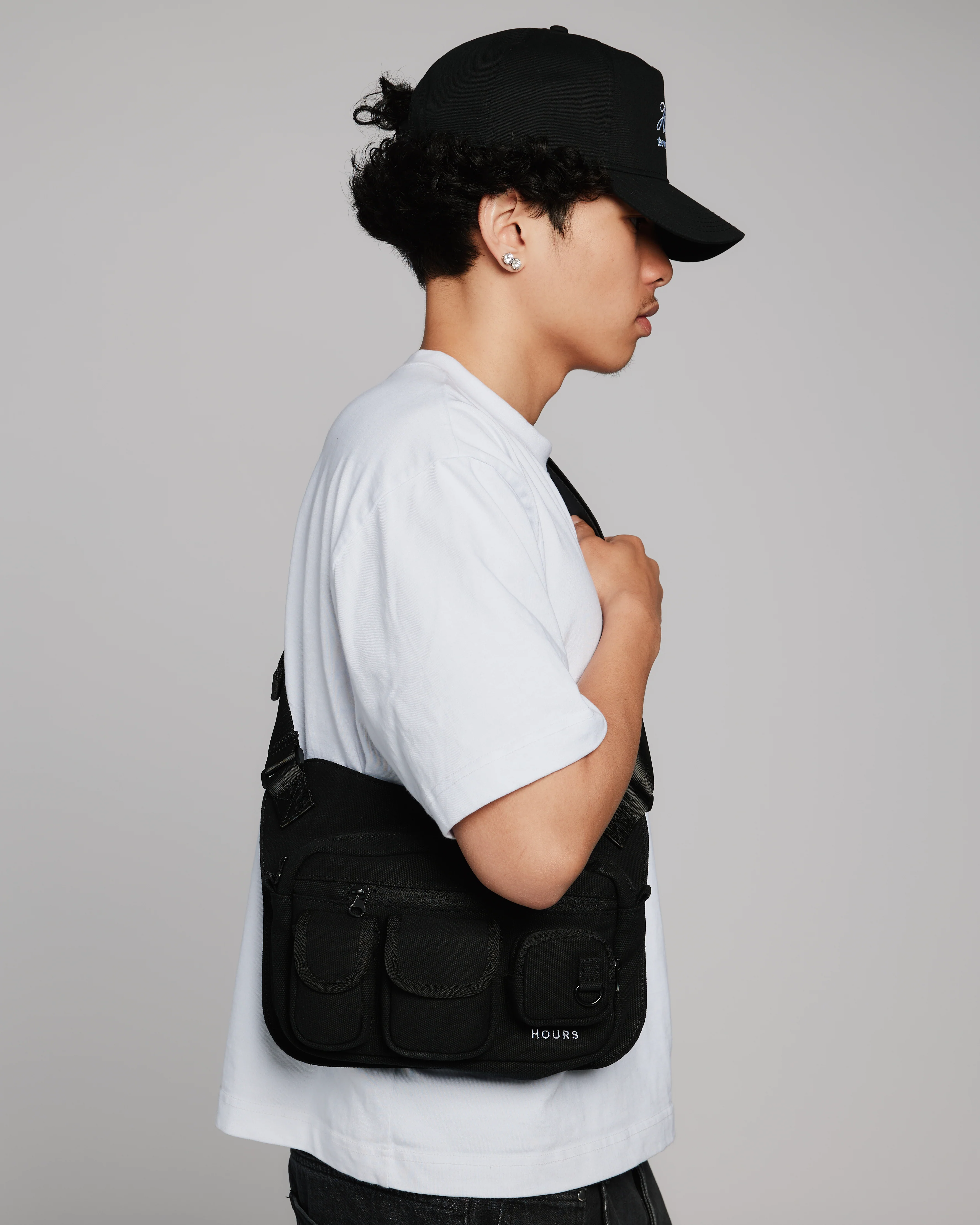 1303-utility-bag-v2-black-2.webp Utility Bag V2 - Black