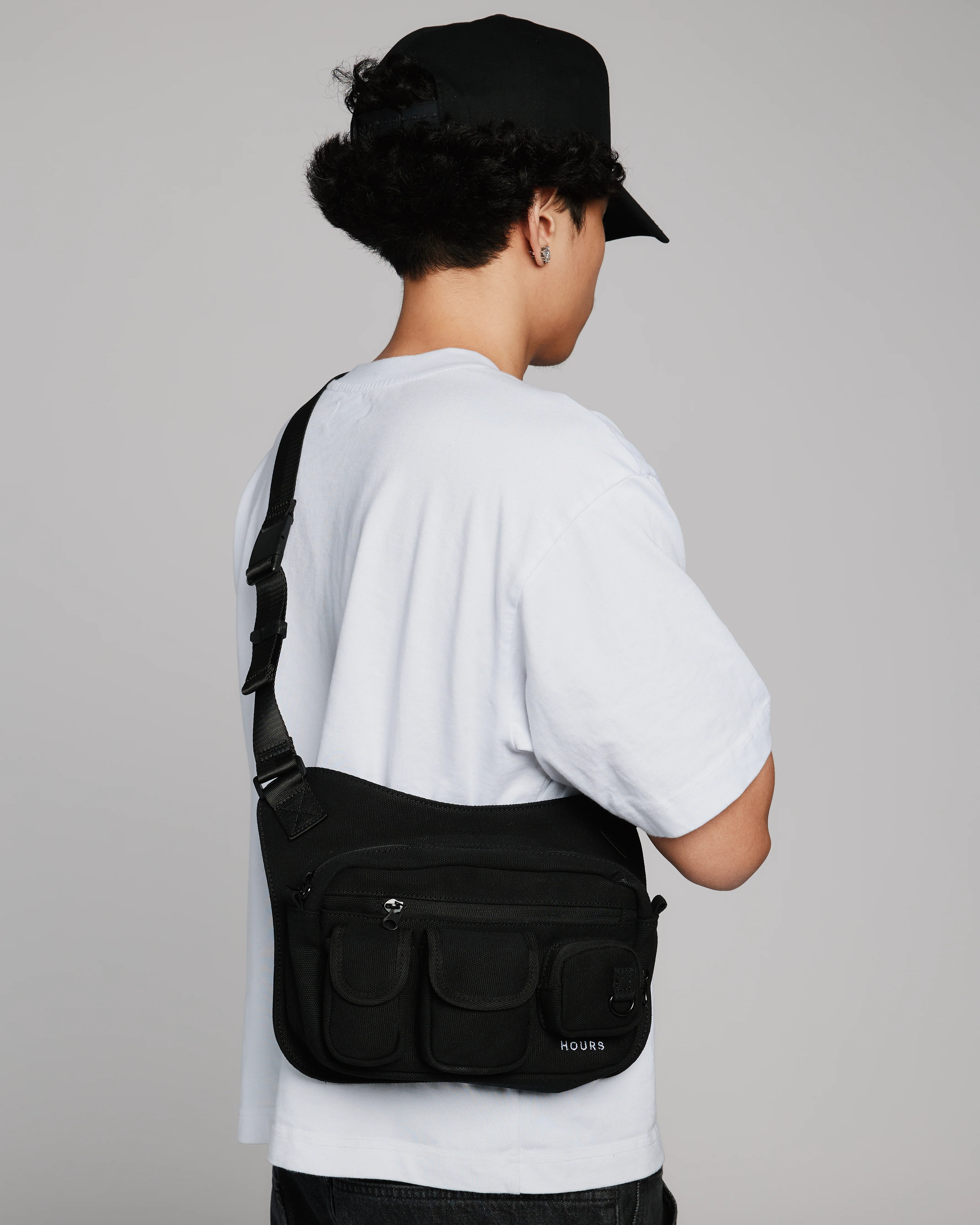 1303-utility-bag-v2-black-4.webp Utility Bag V2 - Black