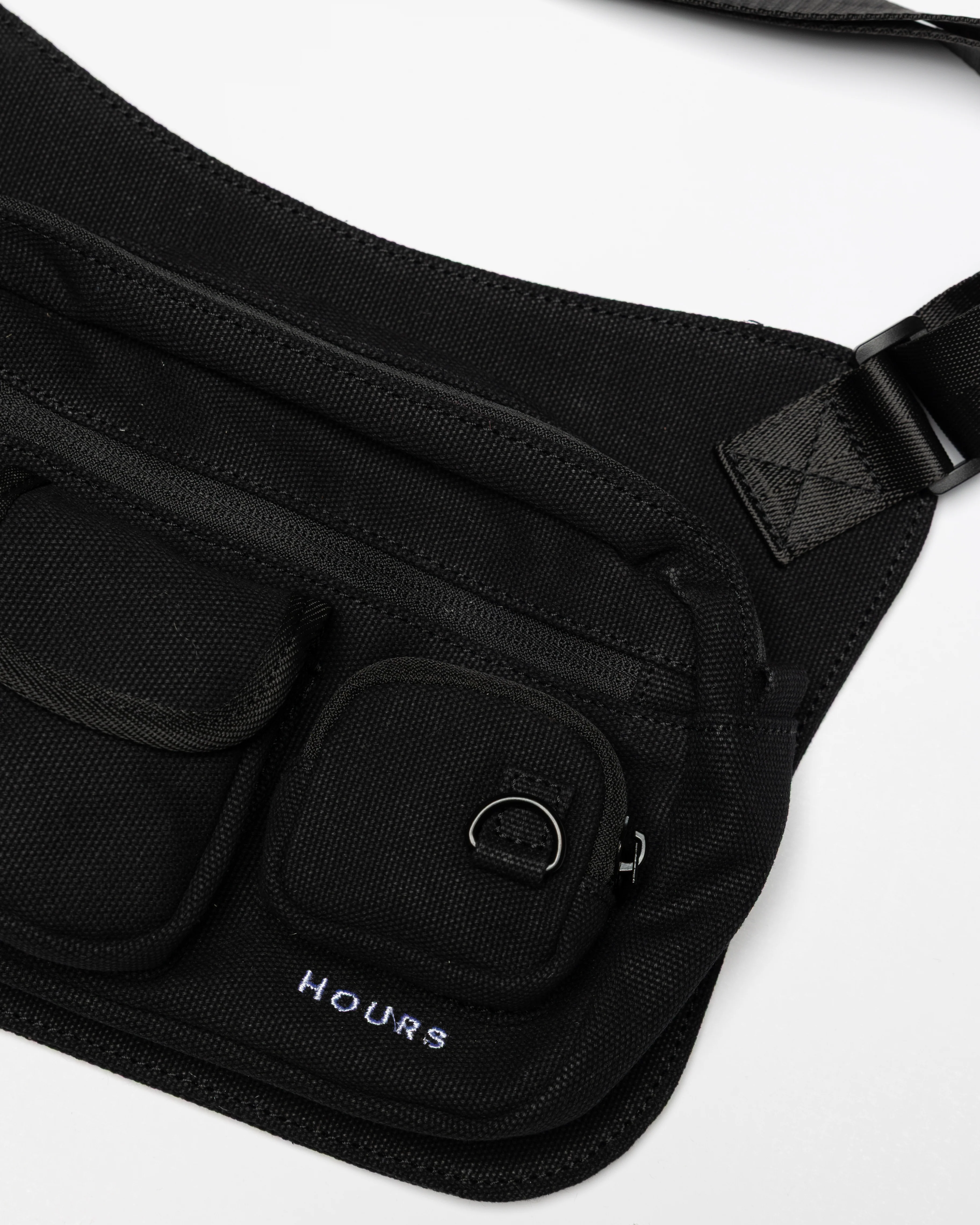 1303-utility-bag-v2-black-6.webp Utility Bag V2 - Black
