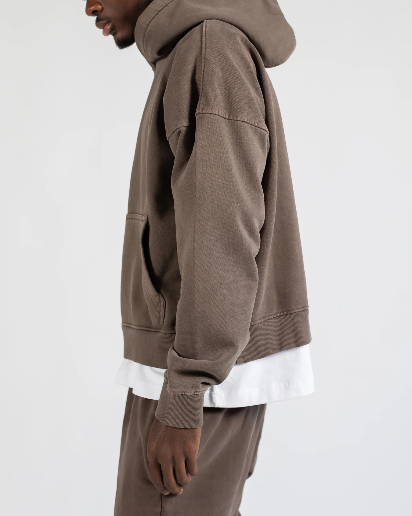 1581-cropped-hoodie-vintage-brown-3.webp Cropped Hoodie - Vintage Brown