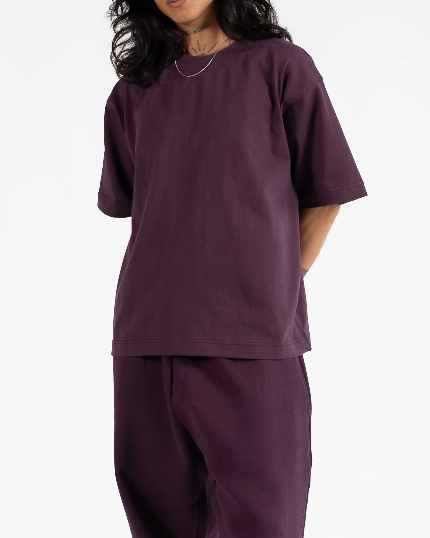 1677-cropped-t-shirt-wine-5.webp Cropped T-Shirt - Wine