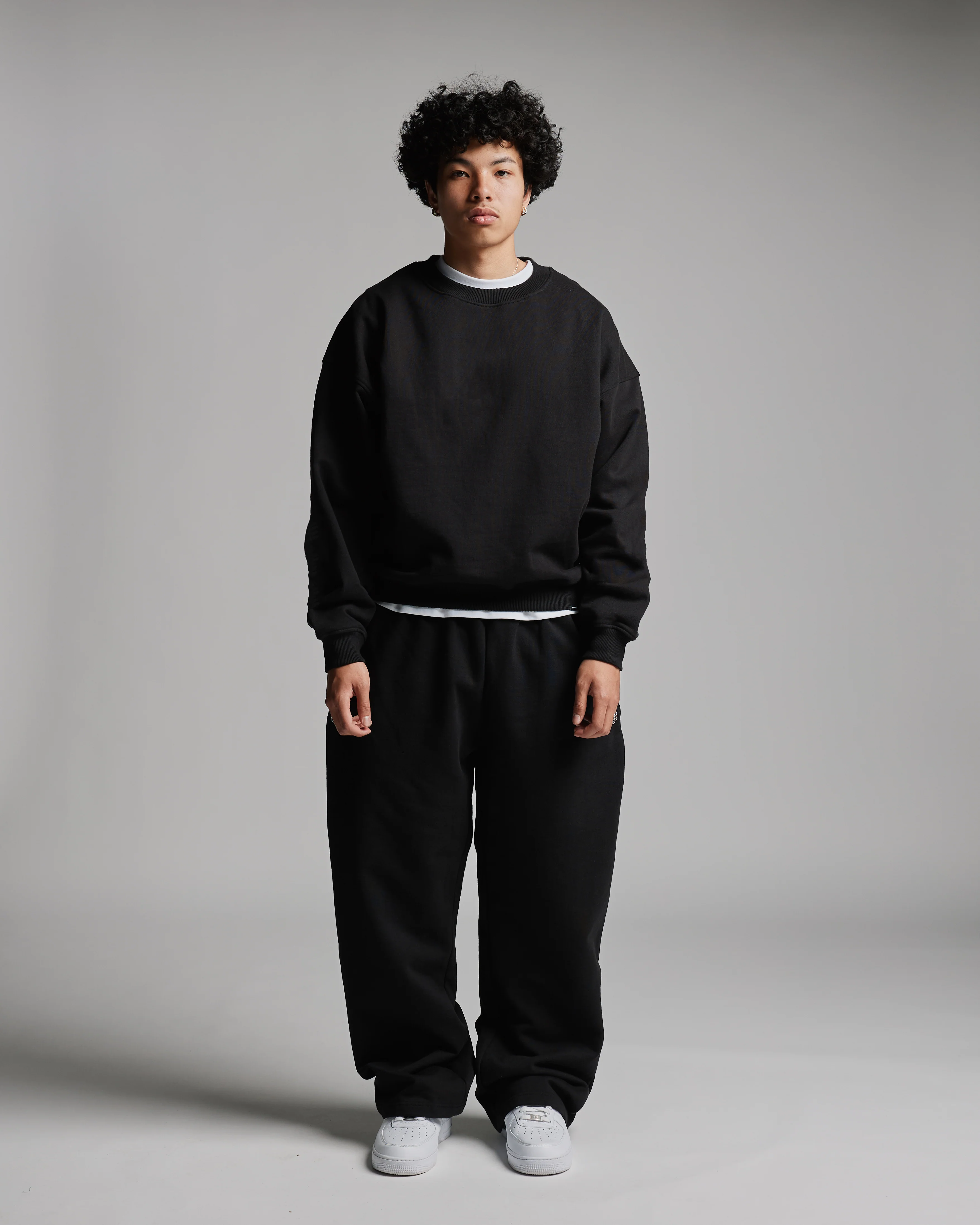 1690-drop-shoulder-crewneck-black-2.webp Drop Shoulder Crewneck - Black