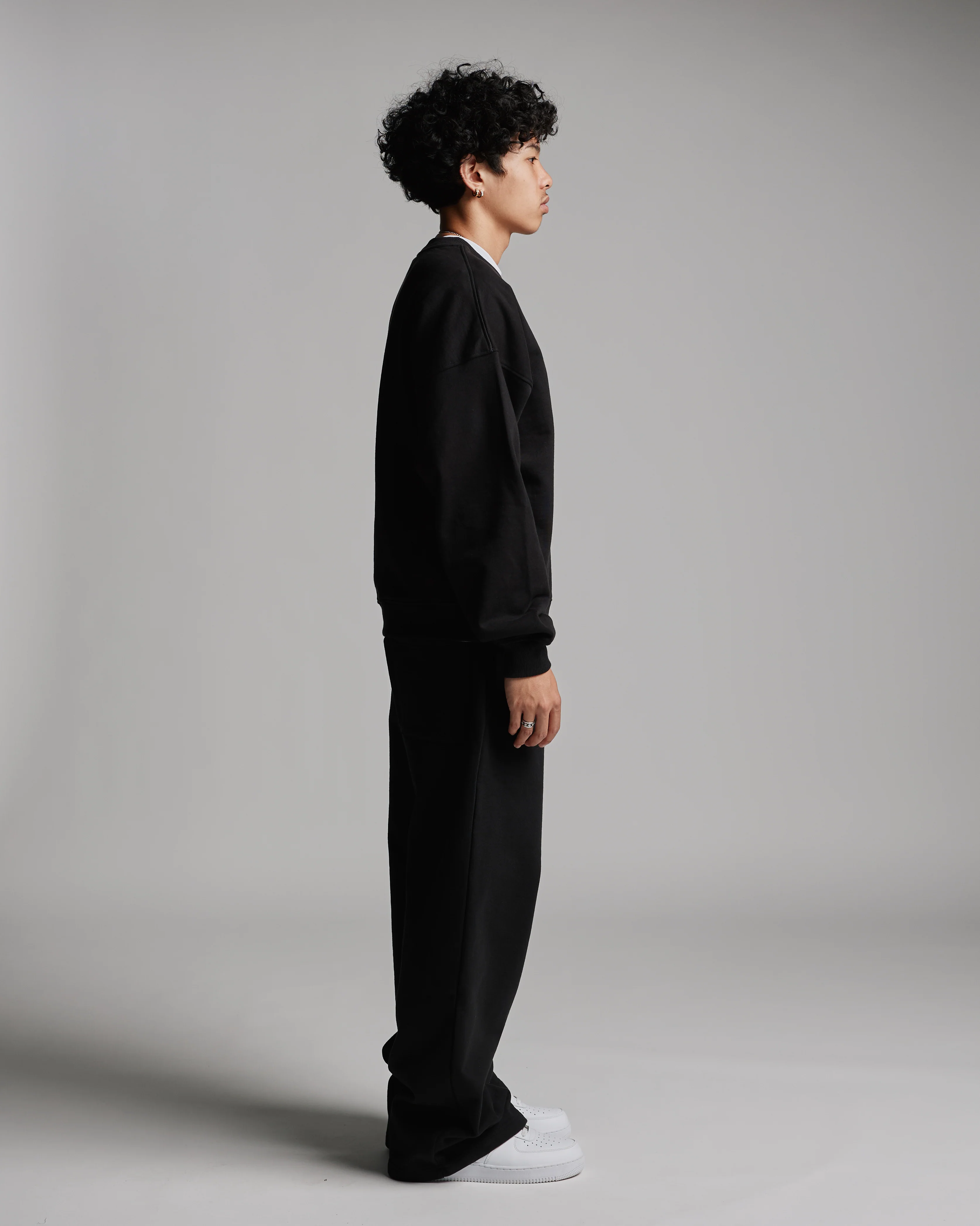 1690-drop-shoulder-crewneck-black-4.webp Drop Shoulder Crewneck - Black