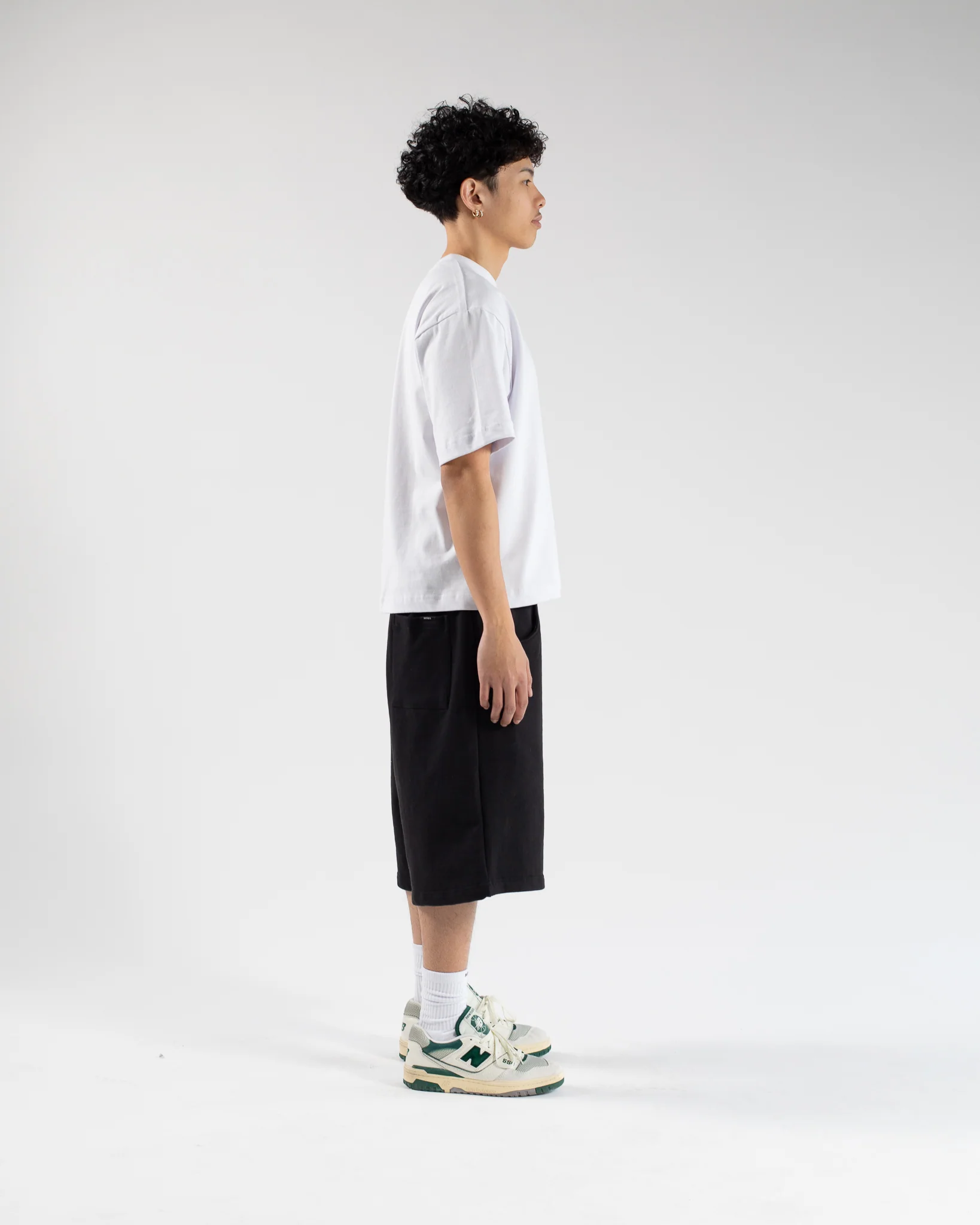 187-baggy-sweatshorts-black-6.webp Baggy Sweatshorts - Black