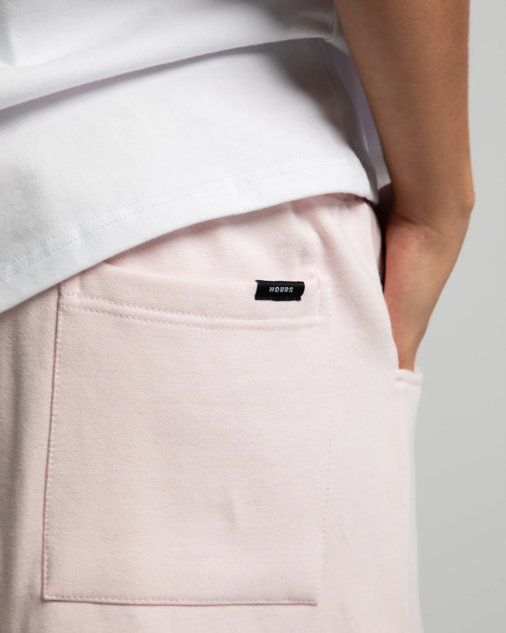 193-baggy-sweatshorts-blush-6.webp Baggy Sweatshorts - Blush