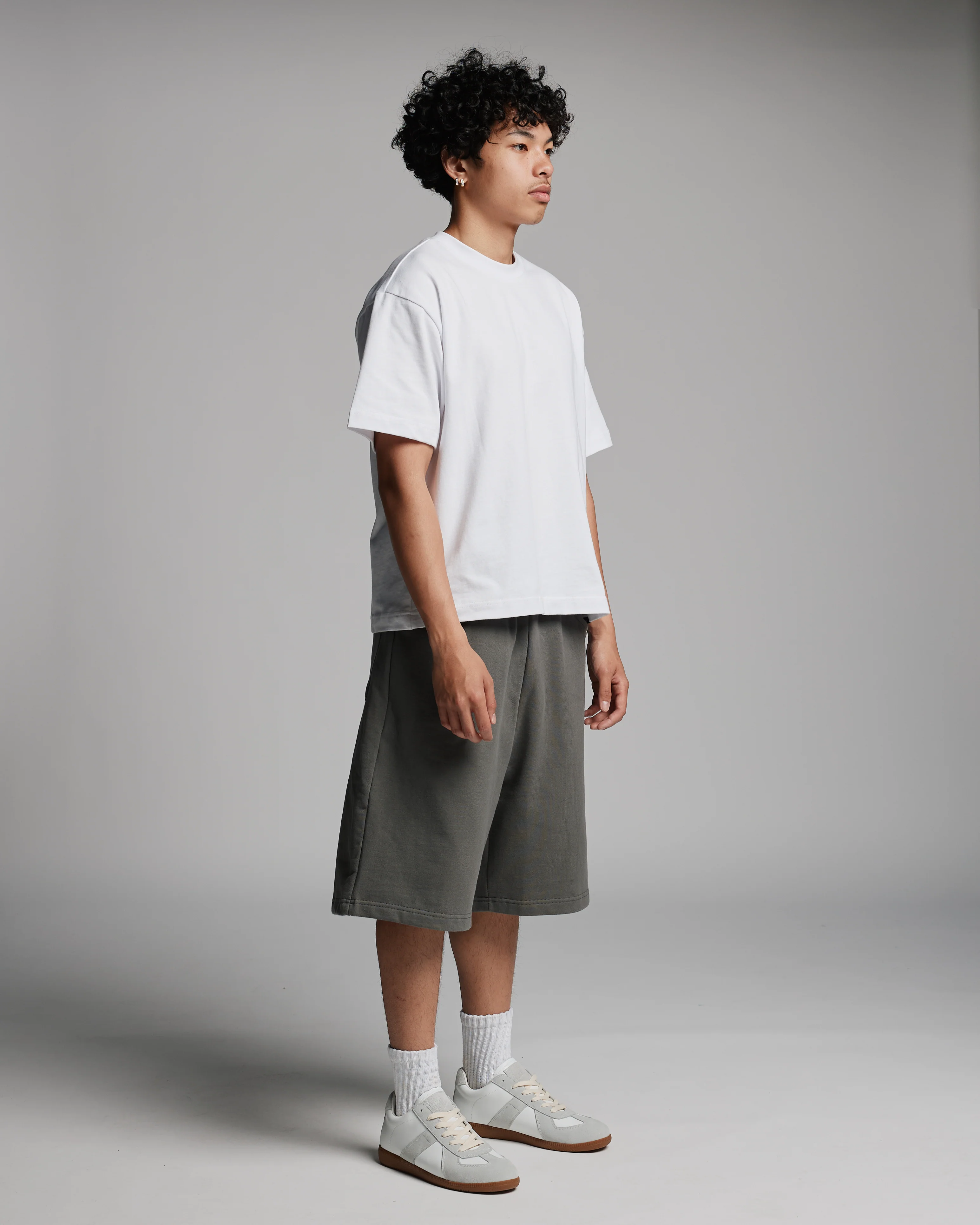 199-baggy-sweatshorts-charcoal-3.webp Baggy Sweatshorts - Charcoal