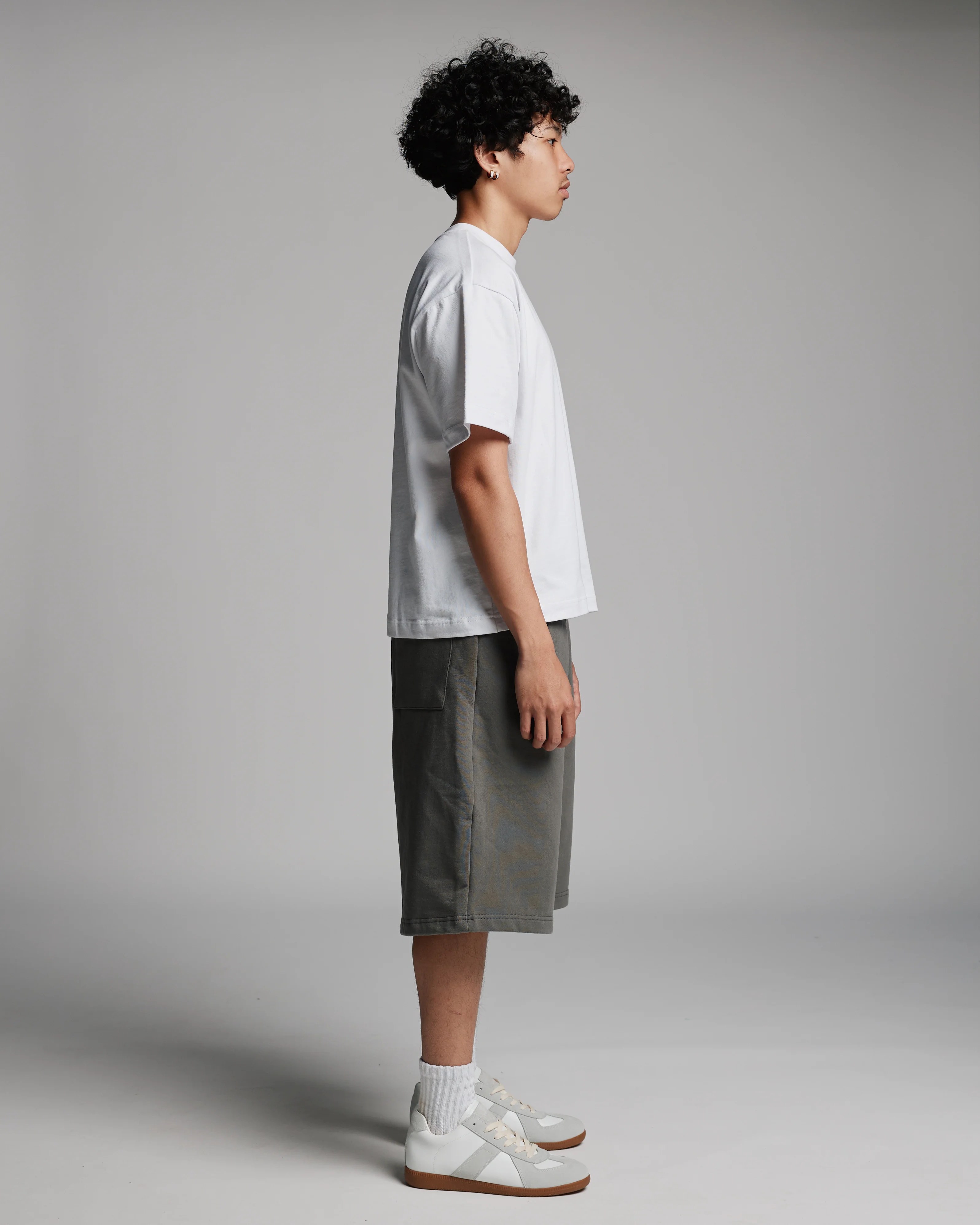 199-baggy-sweatshorts-charcoal-4.webp Baggy Sweatshorts - Charcoal