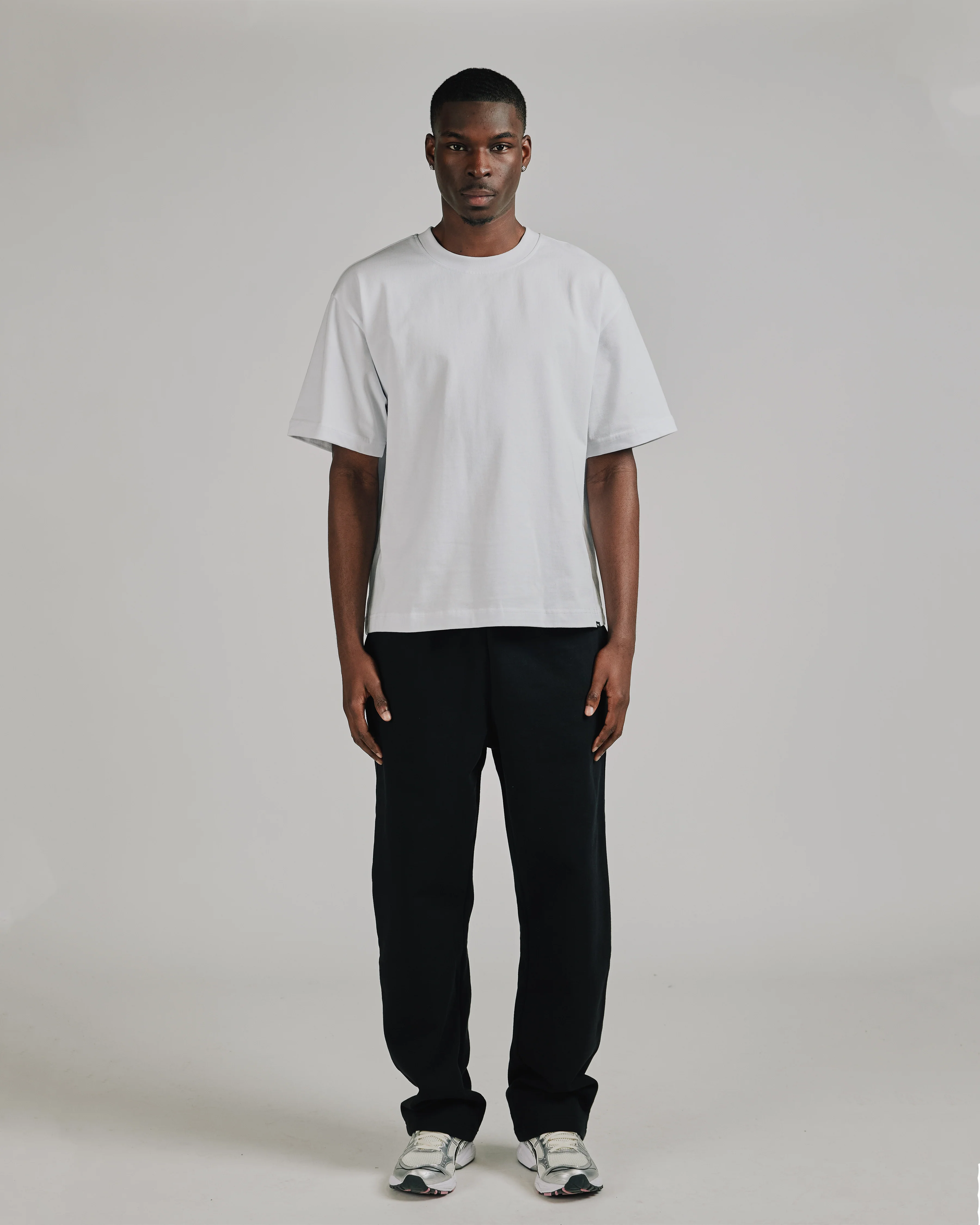2094-open-bottom-sweatpant-black-2.webp Open Bottom Sweatpant - Black