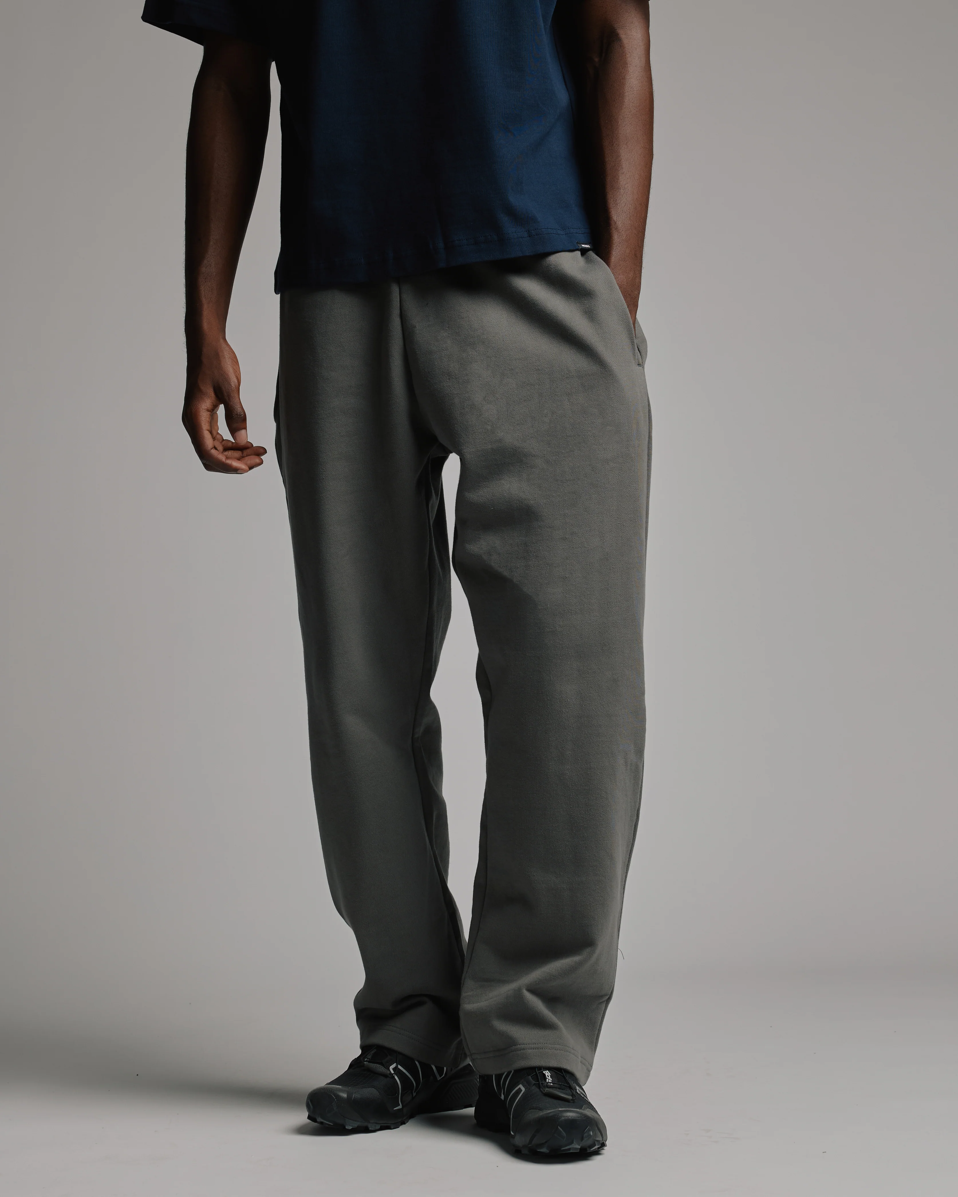 2118-open-bottom-sweatpants-charcoal-7.webp Open Bottom Sweatpants - Charcoal