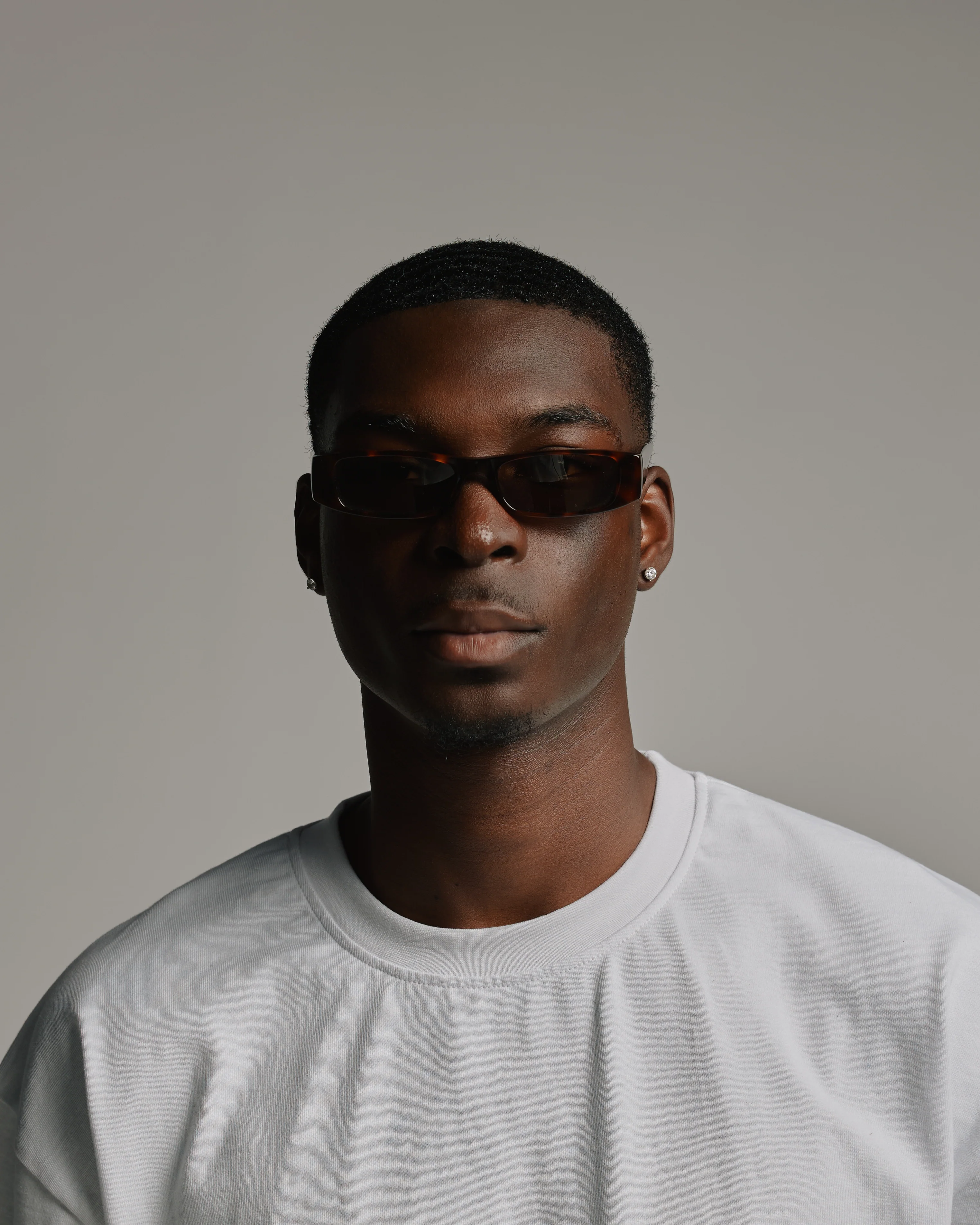 230-bleecker-sunglasses-tortoise-shell-2.webp Bleecker Sunglasses - Tortoise Shell