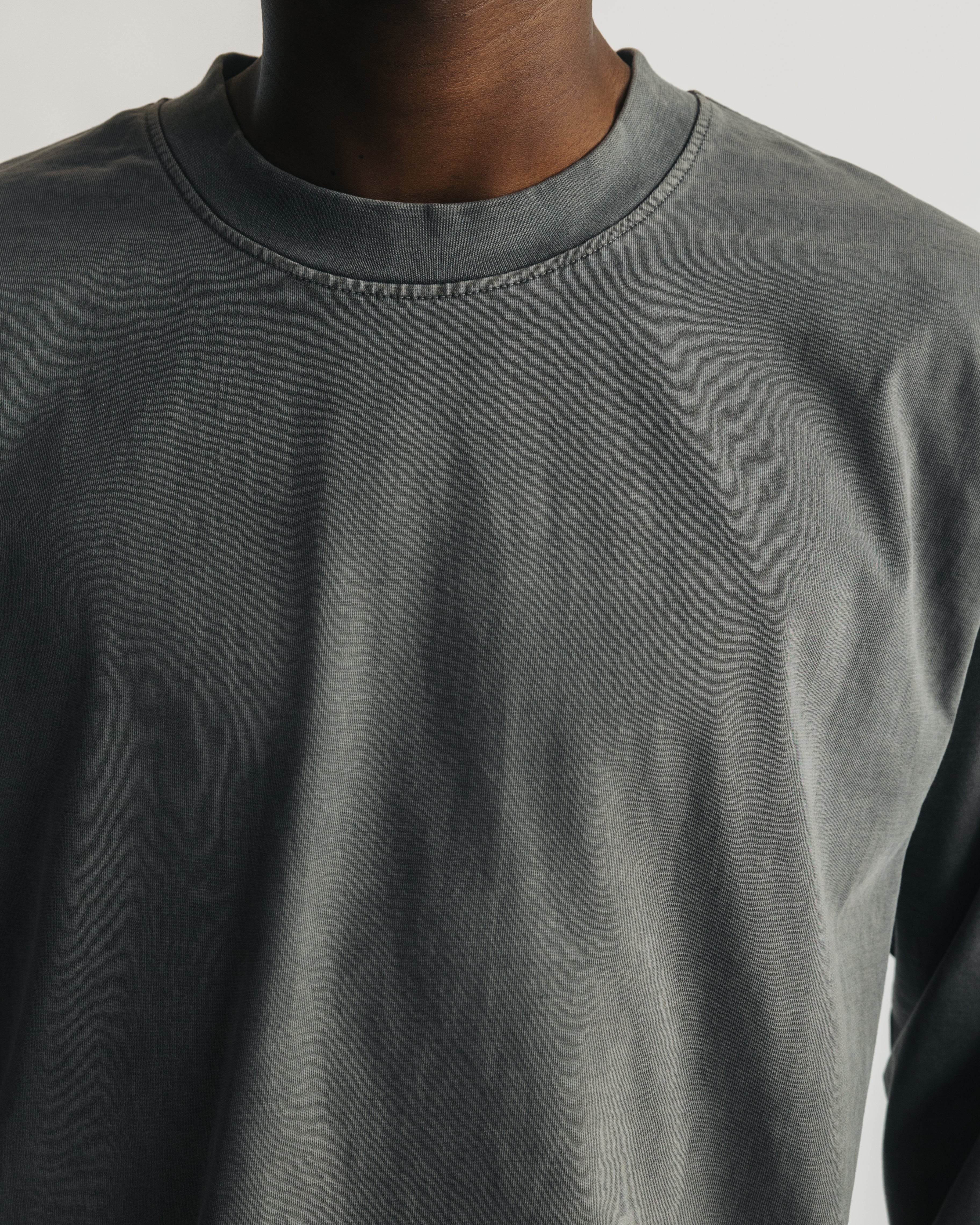 417-cropped-long-sleeve-vintage-grey-3.jpg Cropped Long Sleeve - Vintage Grey