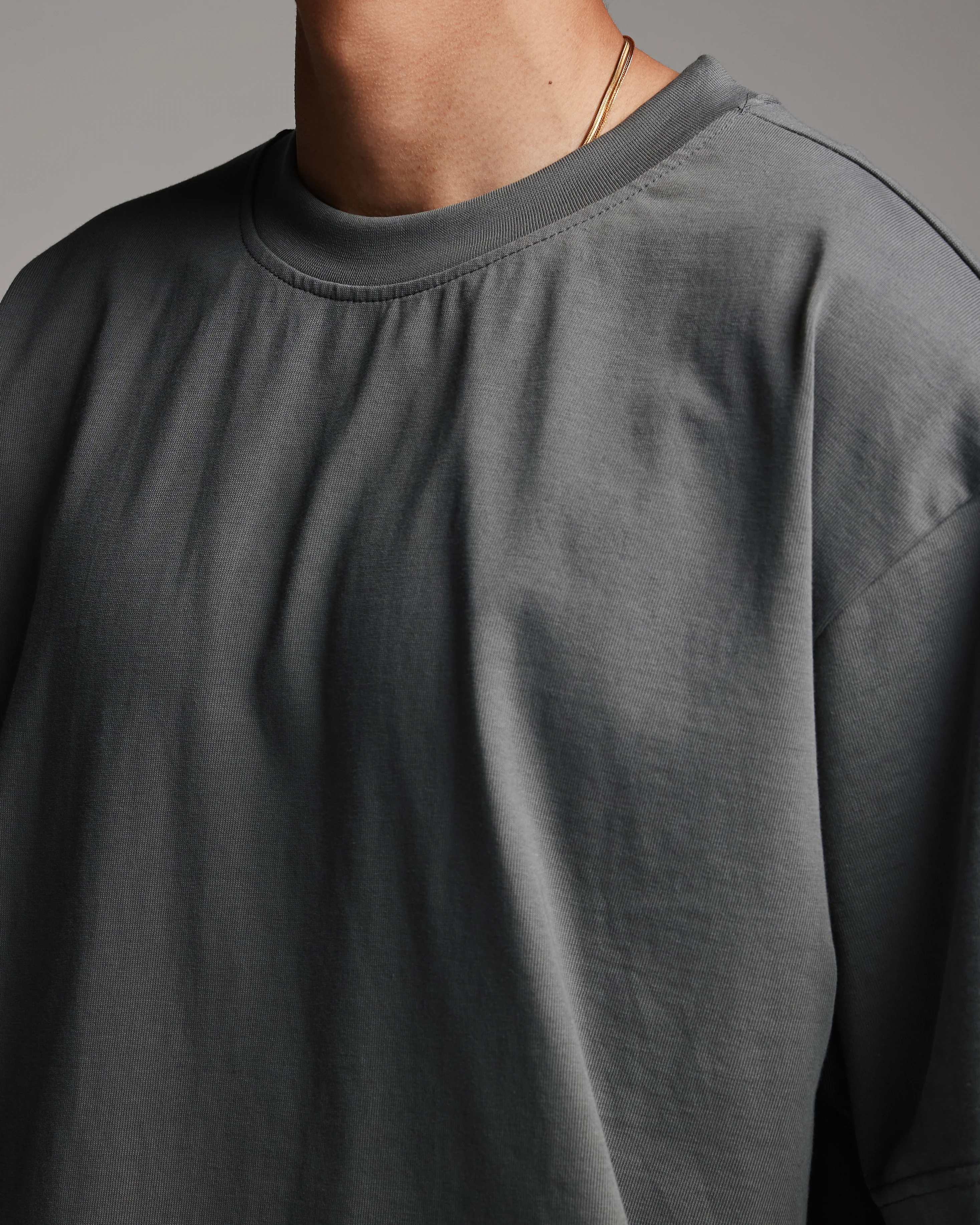 447-cropped-t-shirt-charcoal-9.webp Cropped T-Shirt - Charcoal