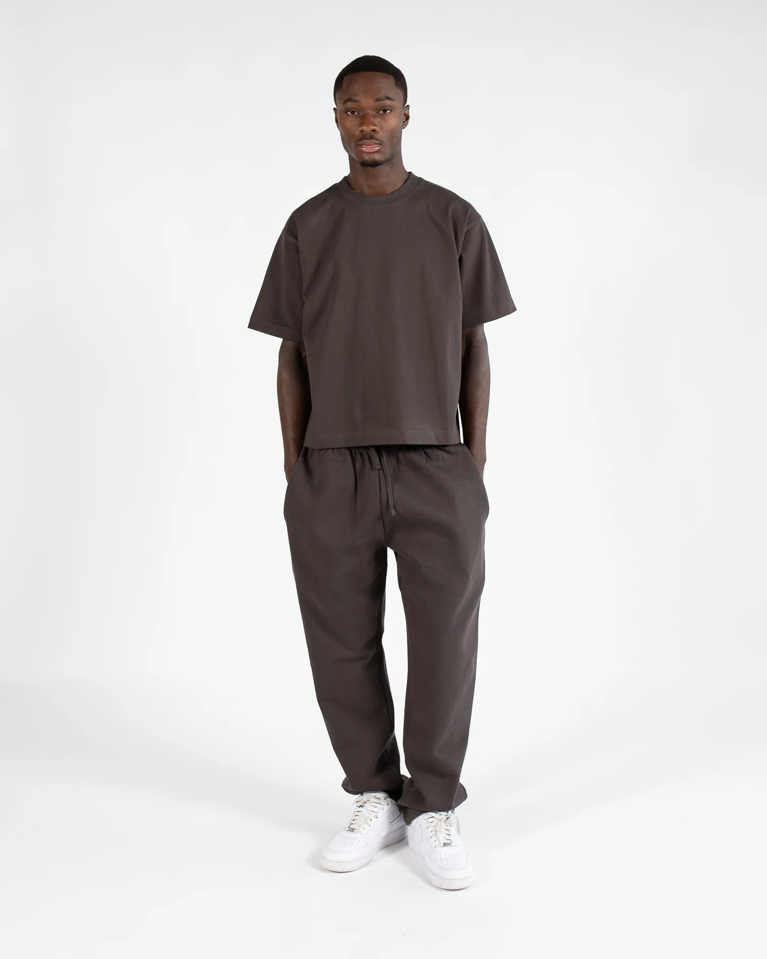 465-cropped-t-shirt-espresso-5.webp Cropped T-Shirt - Espresso