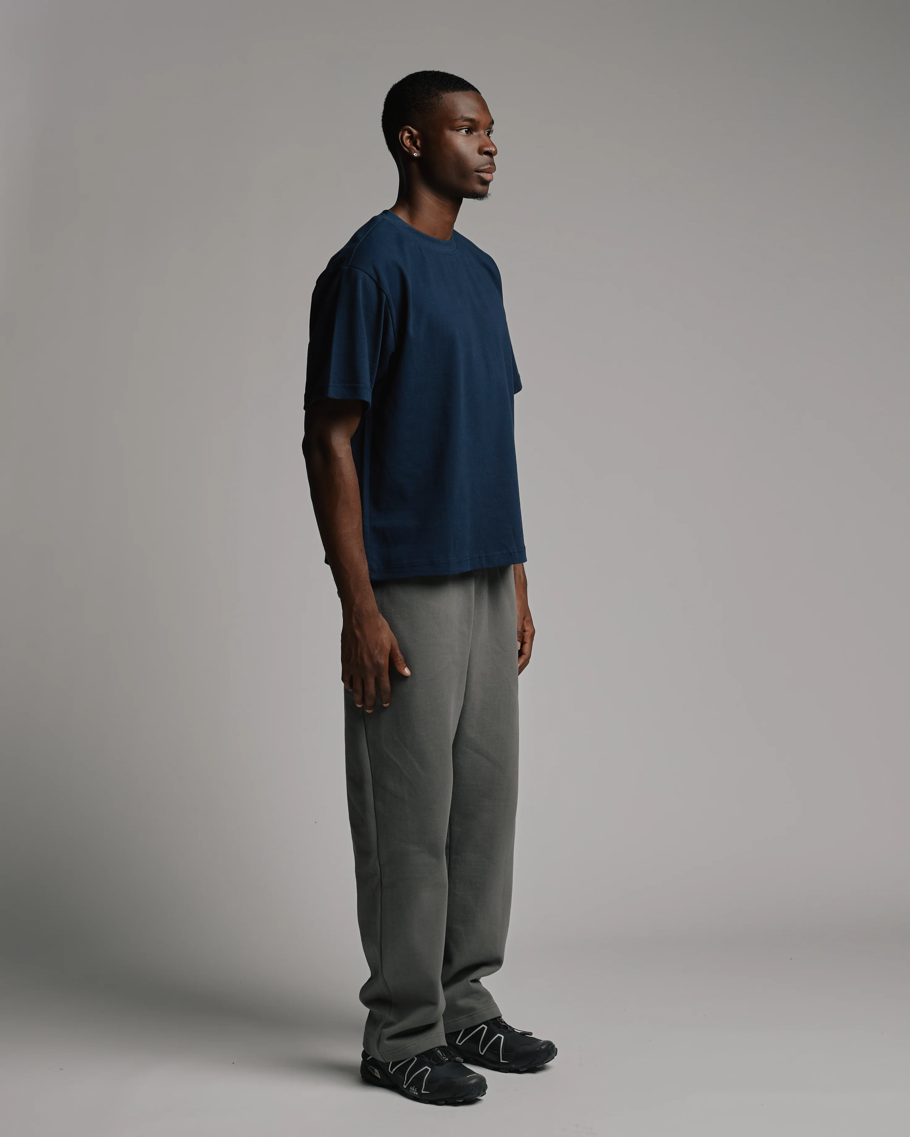 489-cropped-t-shirt-navy-3.webp Cropped T-Shirt - Navy