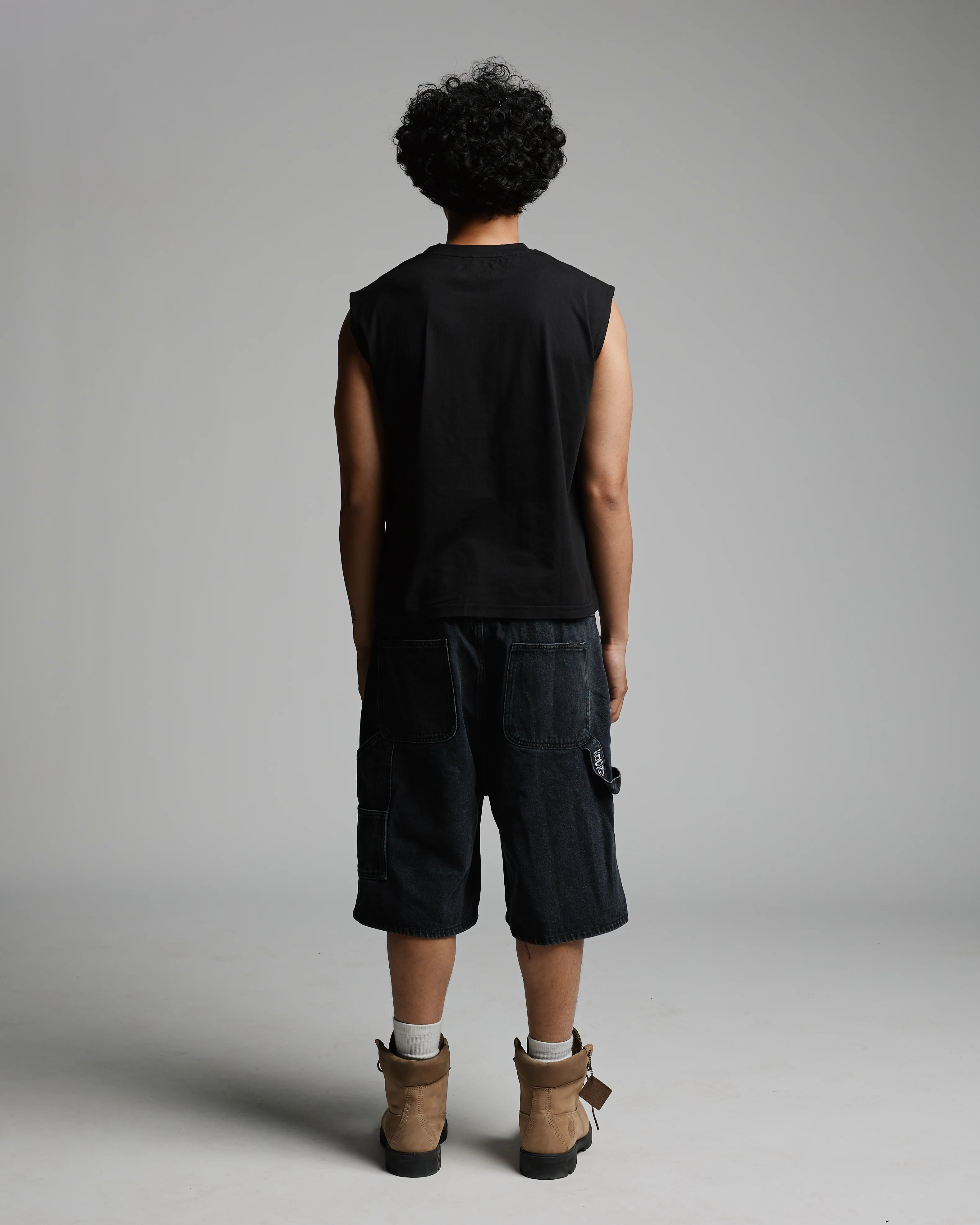 525-cropped-tank-top-black-5.webp Cropped Tank Top - Black
