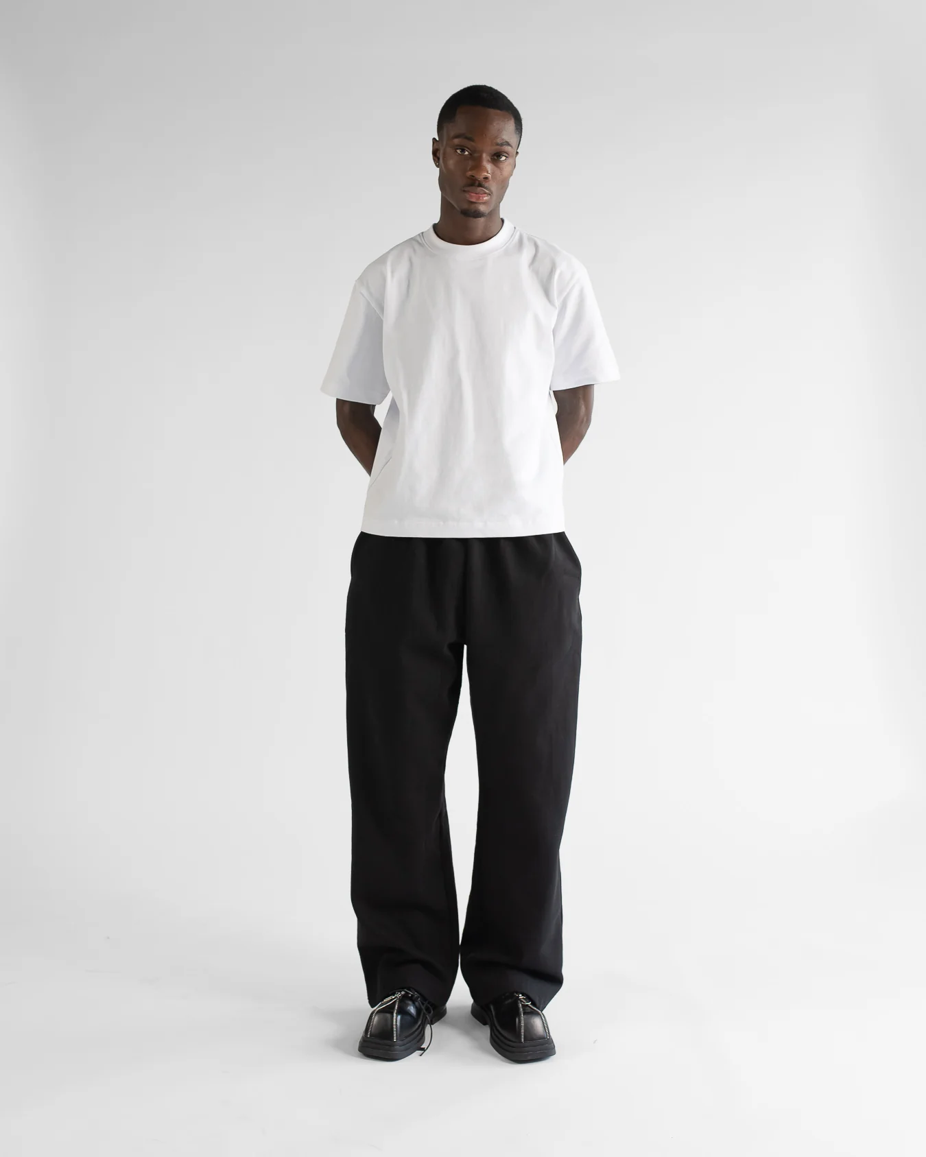 91-baggy-sweatpants-black-4.webp Baggy Sweatpants - Black