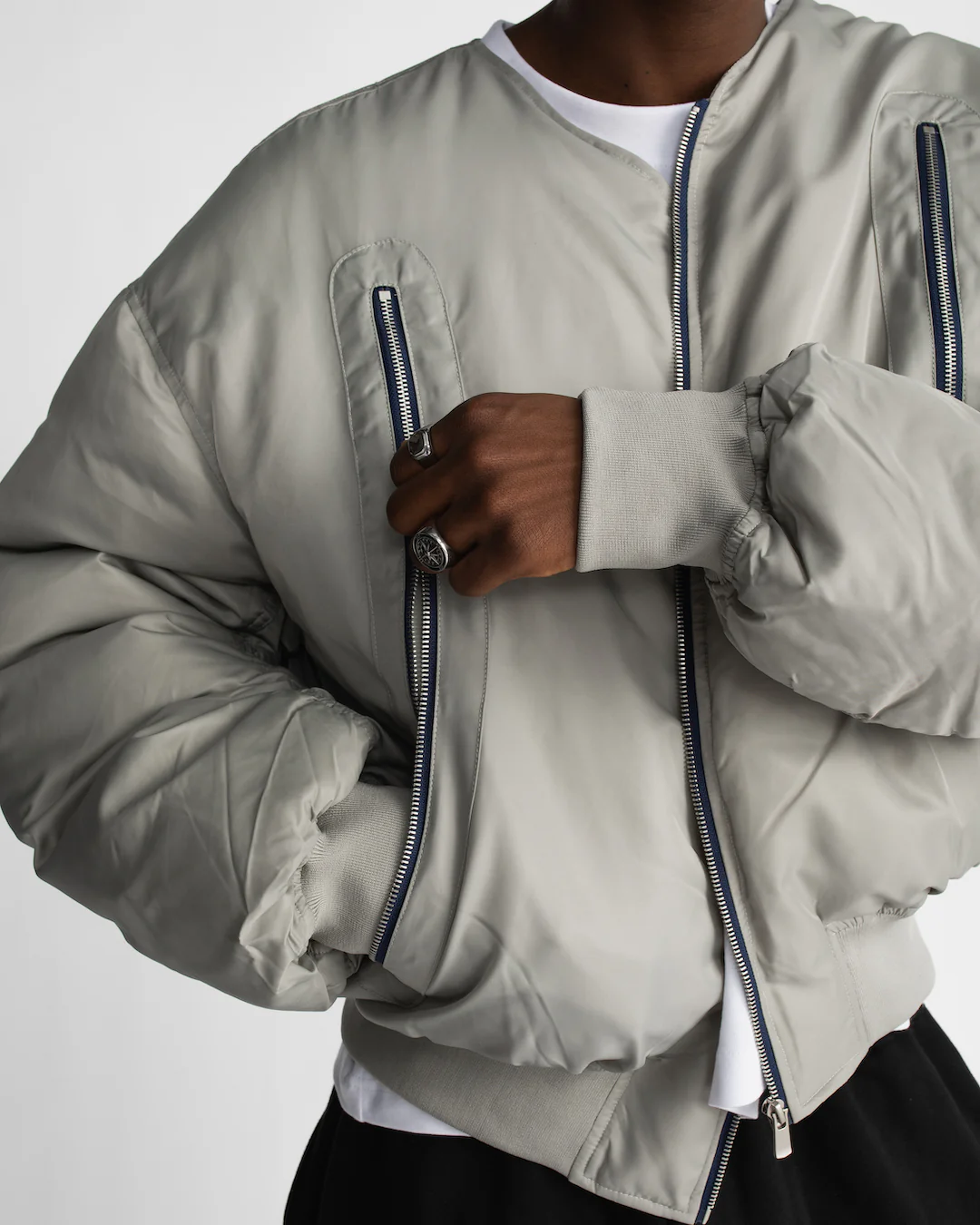 928-hours-x-saint-bomber-jacket-silver-6.webp Hours x Saint Bomber Jacket - Silver