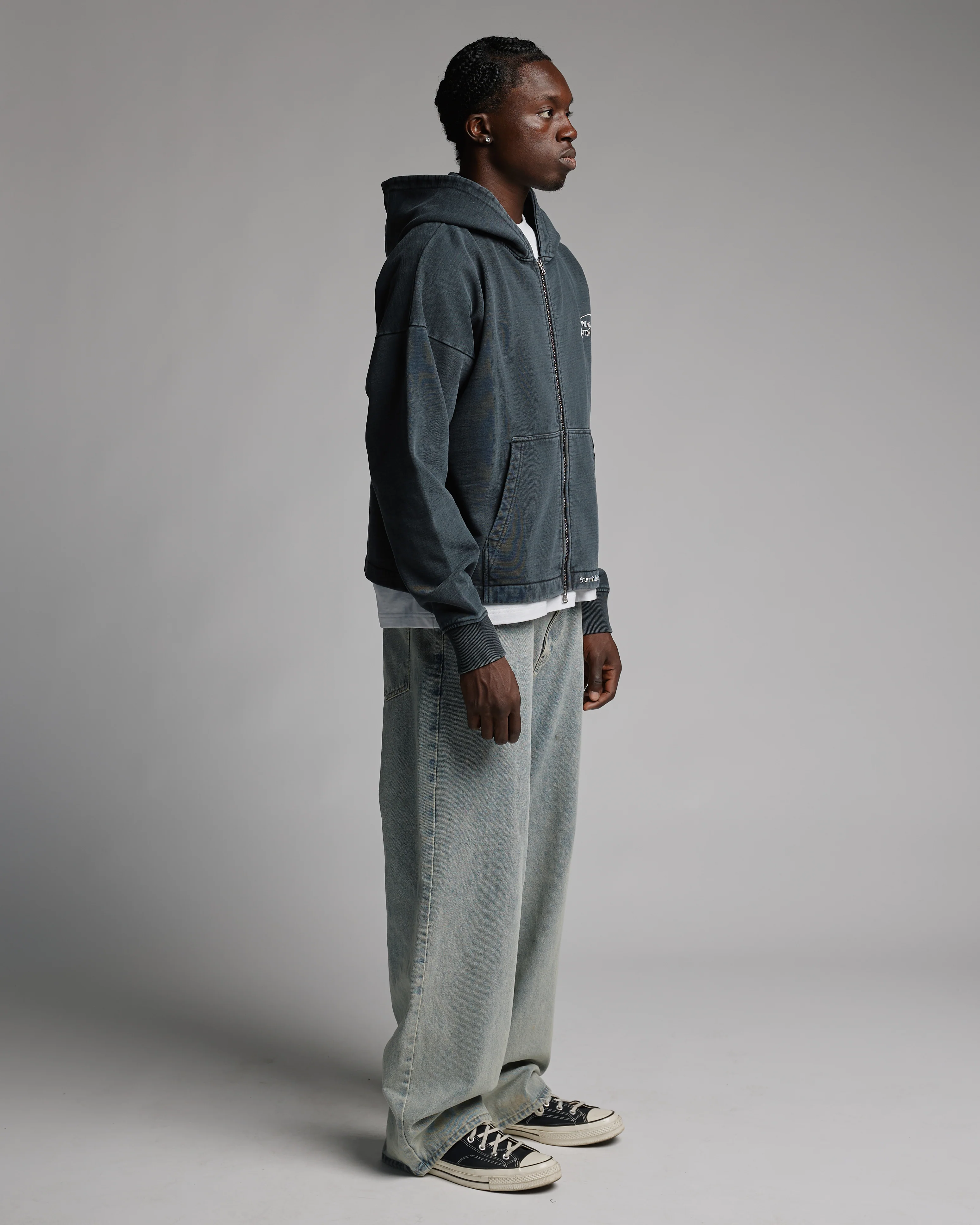 979-mind-is-hours-cropped-zip-hoodie-vintage-black-4.webp Mind is Hours Cropped Zip Hoodie - Vintage Black