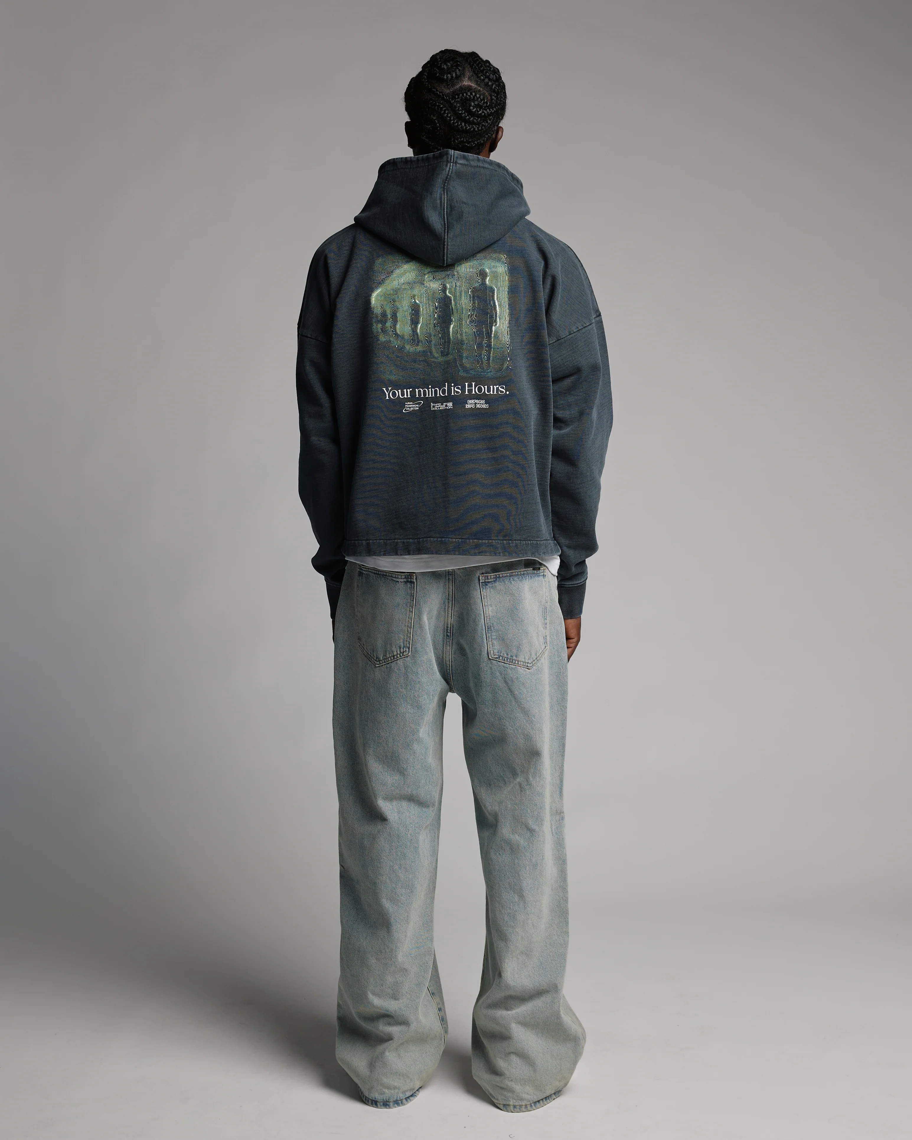 979-mind-is-hours-cropped-zip-hoodie-vintage-black-6.webp Mind is Hours Cropped Zip Hoodie - Vintage Black