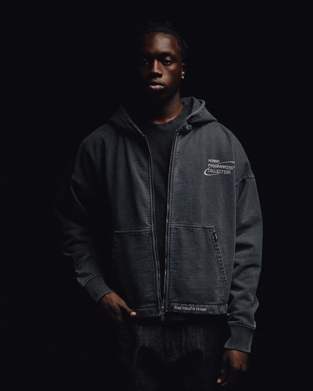 979-mind-is-hours-cropped-zip-hoodie-vintage-black-8.webp Mind is Hours Cropped Zip Hoodie - Vintage Black